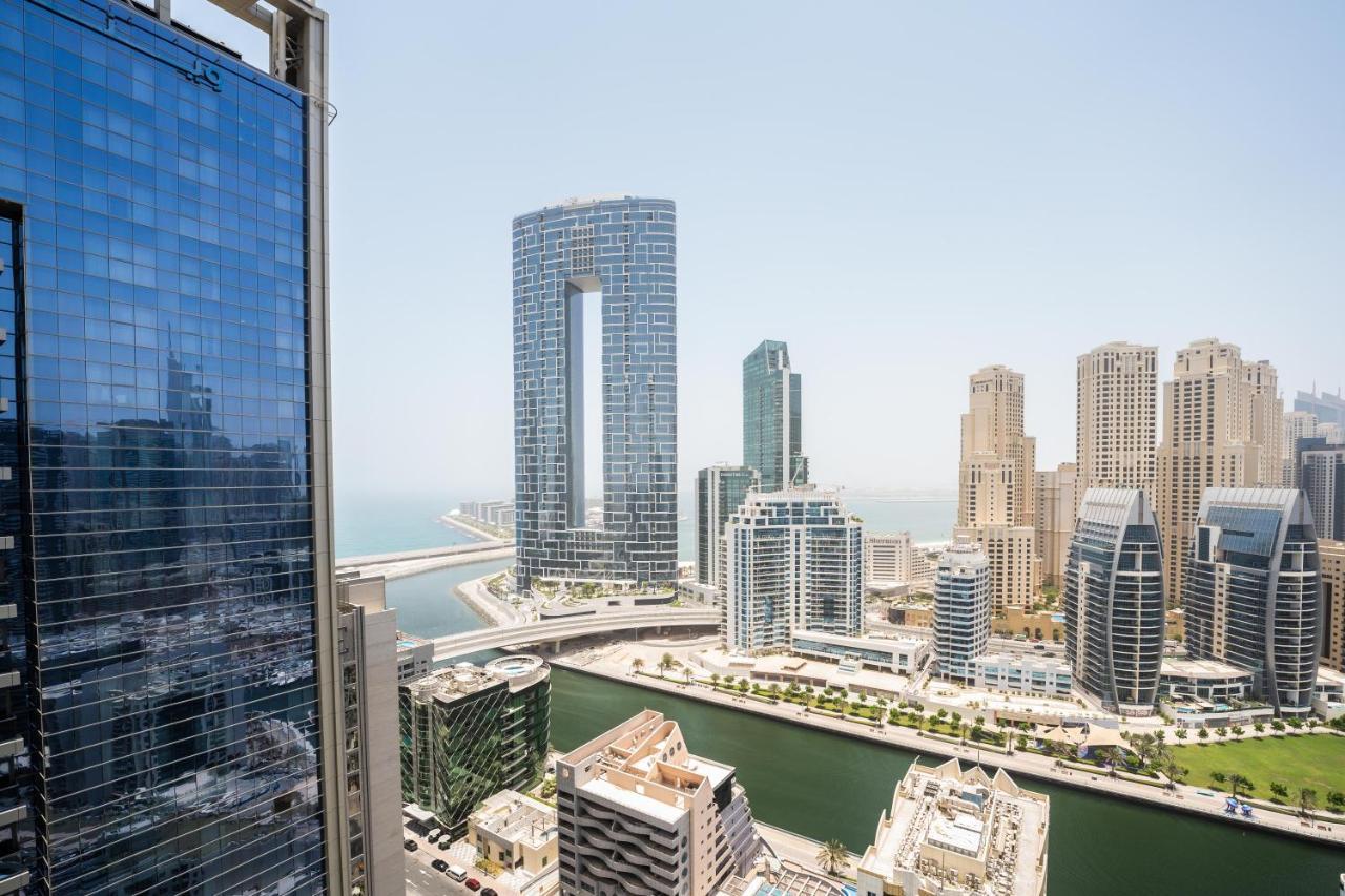 Fam Living - Marina Marvel - Studio Apartment With Breathtaking Views In Studio One Tower Dubaj Kültér fotó