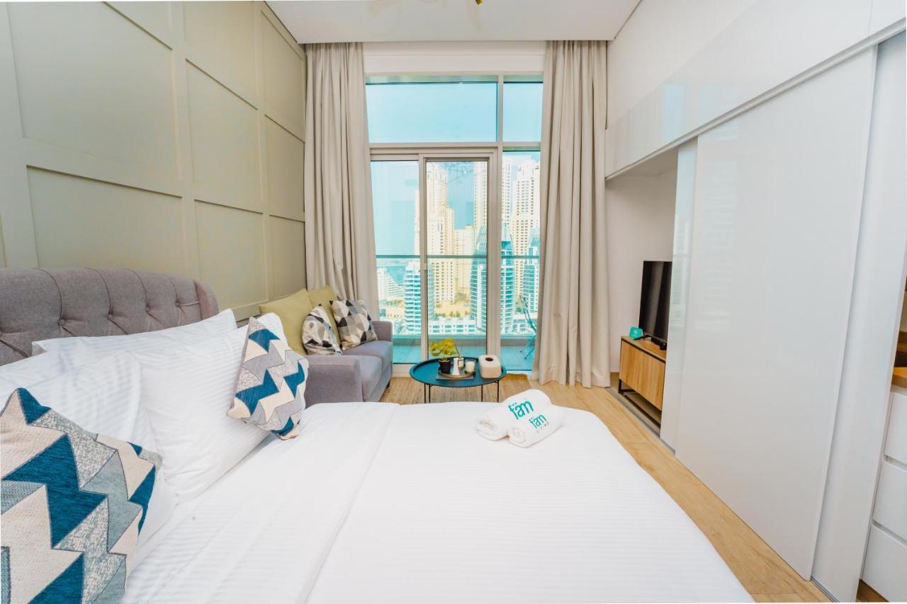 Fam Living - Marina Marvel - Studio Apartment With Breathtaking Views In Studio One Tower Dubaj Kültér fotó