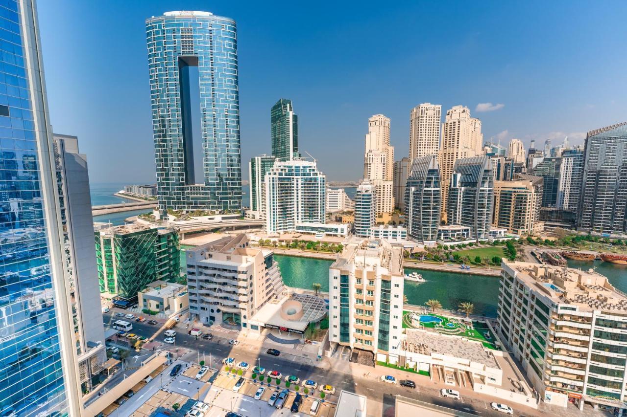 Fam Living - Marina Marvel - Studio Apartment With Breathtaking Views In Studio One Tower Dubaj Kültér fotó