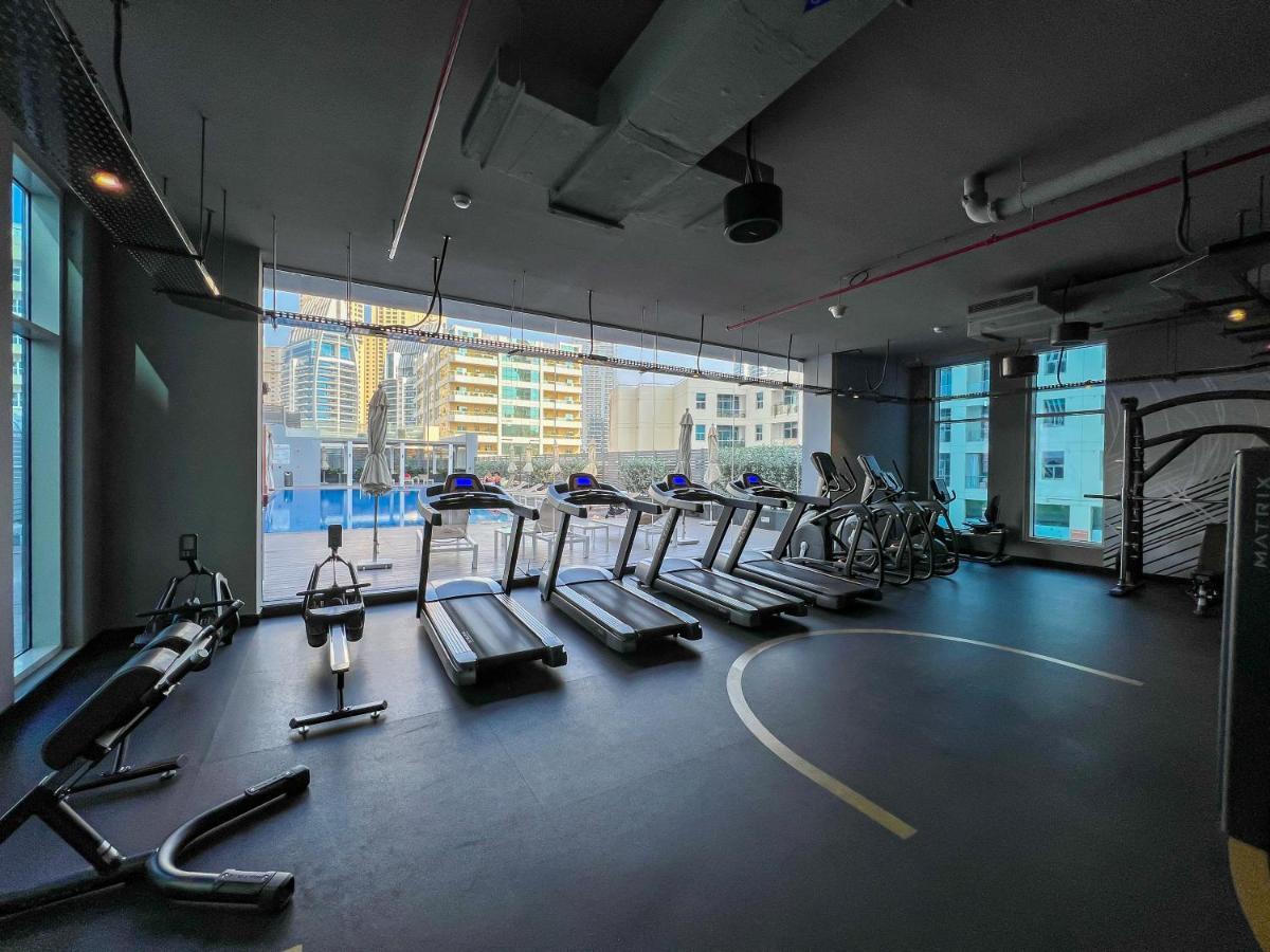 Fam Living - Marina Marvel - Studio Apartment With Breathtaking Views In Studio One Tower Dubaj Kültér fotó